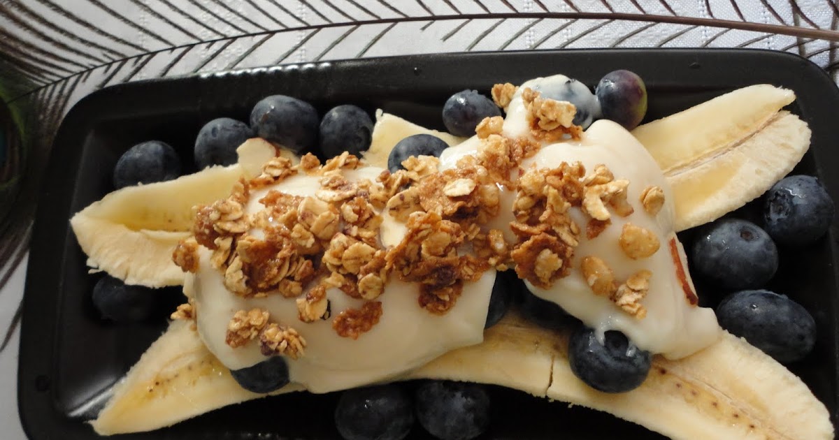 What a Healthy Family Eats: Breakfast Banana Split