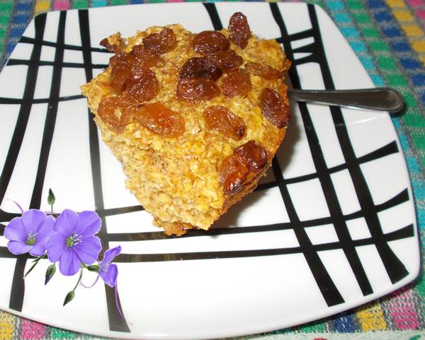 Bolo de aveia com farelo de trigo e suco de laranja Bolo de aveia com farelo de trigo e suco de laranja