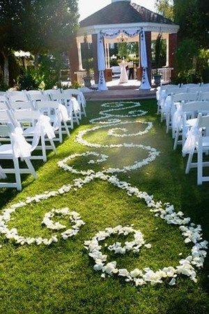 Celebra tu boda en una glorieta - Foto: www.elegantweddinginvites.com Celebra tu boda en una glorieta - Foto: www.elegantweddinginvites.com