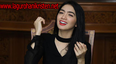 Download Lagu Kubuka Hatiku - Angel Karamoy Download Lagu Kubuka Hatiku - Angel Karamoy
