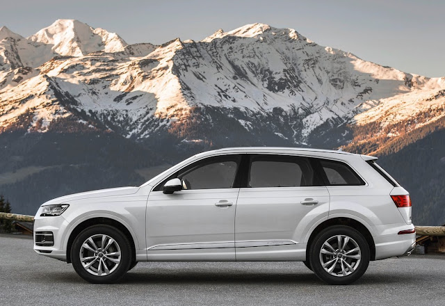 Q7 2016 Audi Q7 white