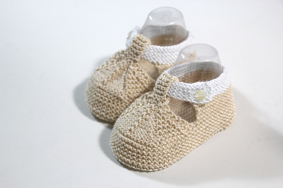 Regalo DIY para hacer en Navidad: Zapatos de punto para bebé