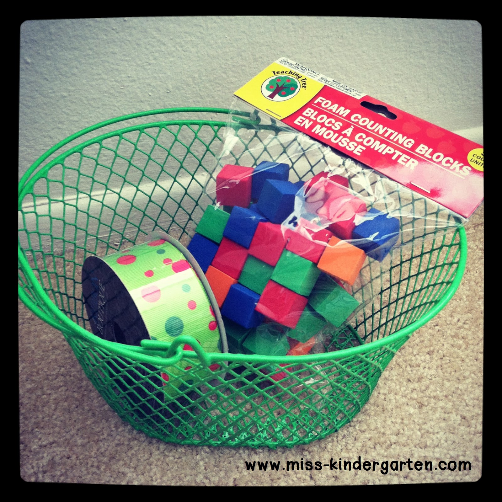 DIY Foam Dice Miss Kindergarten