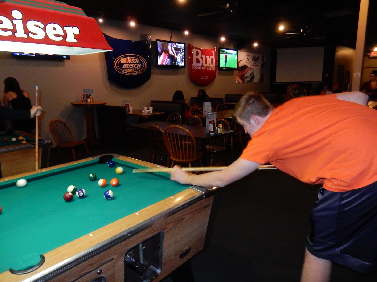 The Arnott Family Blog Dinner, Pool and Darts