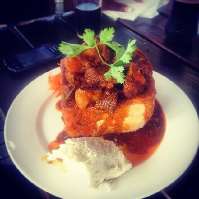 Hollywood Bunny Chow - Hollywoodbets Hollywood Bunny Chow - Hollywoodbets - Durban Specialty - Cuisine - Indian
