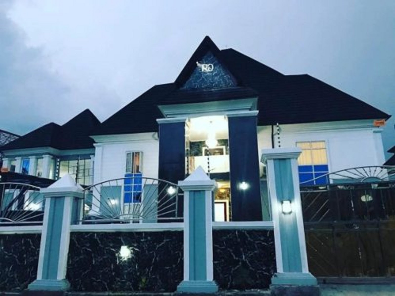LIST OF NIGERIAN CELEBRITIES THAT HAVE THE MOST EXPENSIVE HOUSES AND