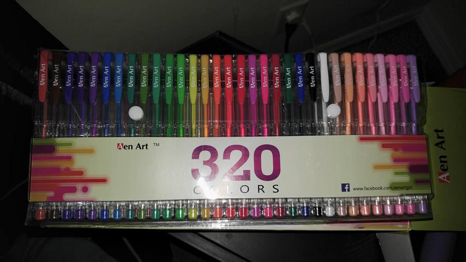 Amy's reviews Aen Art Gel Pens 160 Colored Gel Pen Set with 160