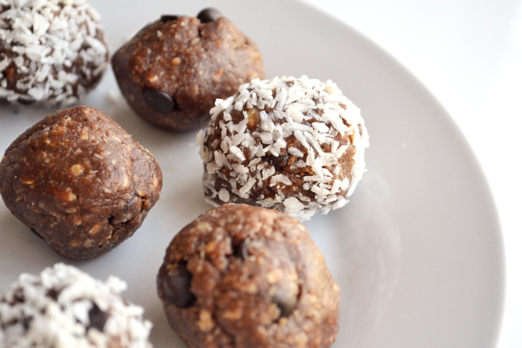 PreWorkout Treat Chocolate and Peanut Protein Energy Balls Pretty