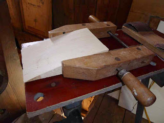 Corner Midrange Horn - Shaping Six Ribs Corner Midrange Horn - Shaping Six Ribs