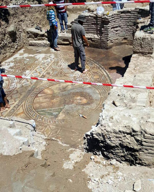 Poseidon Mosaic Discovered In Central Turkey Psifidwto-poseidwnas-3