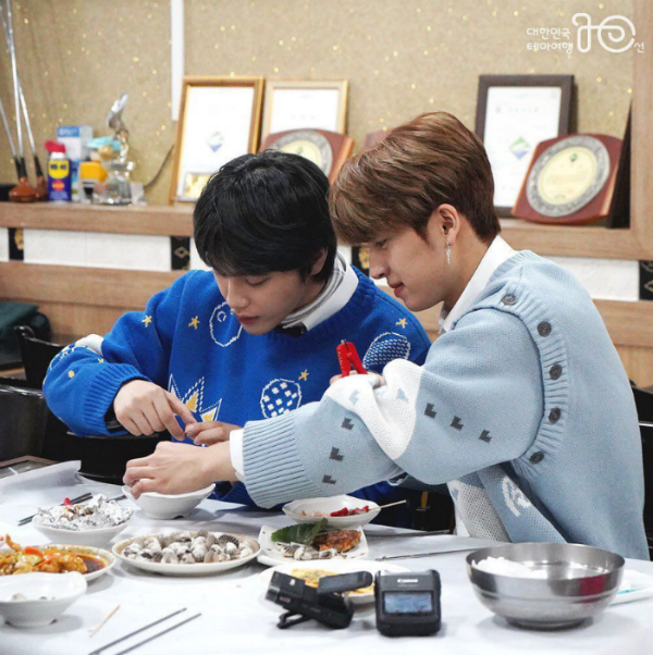 먹는걸로 영업당할거 같은 아이돌 여행먹방 (다이어터 주의) | 인스티즈