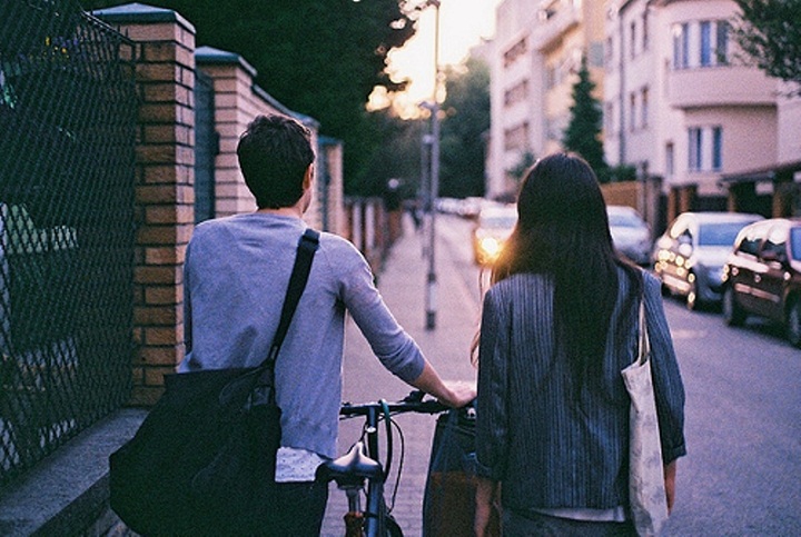 Selain Bikin Hati Berbunga-bunga, Ini 6 Manfaat Jatuh Cinta Selain Bikin Hati Berbunga-bunga, Ini 6 Manfaat Jatuh Cinta