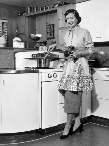 kitchen wears aprons