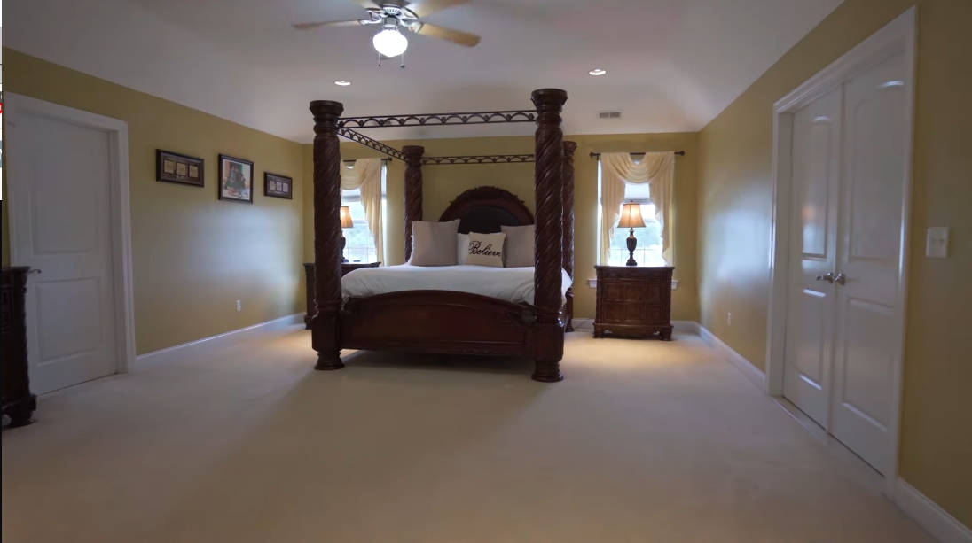 30 Photos vs. 123 Church Ln, East Brunswick, NJ Interior Design Luxury Home Tour