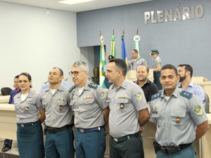 Policiais militares são homenageados durante evento em Cacoal Policiais militares são homenageados durante evento em Cacoal