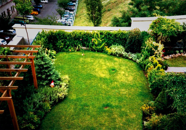 14 Taman Roof Garden Di Atap Rumah Yang Inspiratif 