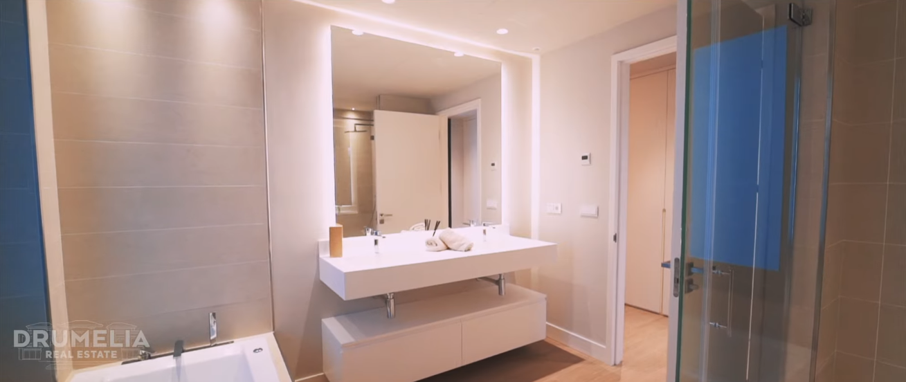 23 Photos vs. New Modern Luxury Villa in Marbella, Estepona | 1.500.000€ | Drumelia Real Estate - Luxury Home & Interior Design Tour 23 Photos vs. New Modern Luxury Villa in Marbella, Estepona | 1.500.000€ | Drumelia Real Estate - Luxury Home & Interior Design Tour