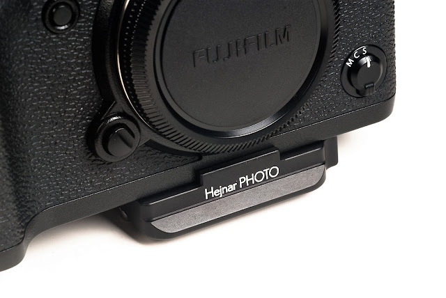 Hejnar D042 QR plate mounted on Fujifilm X-T3