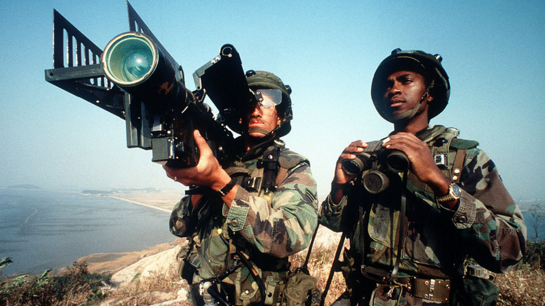 © Wikipédia - Des soldats américains utilisant un missile Stinger