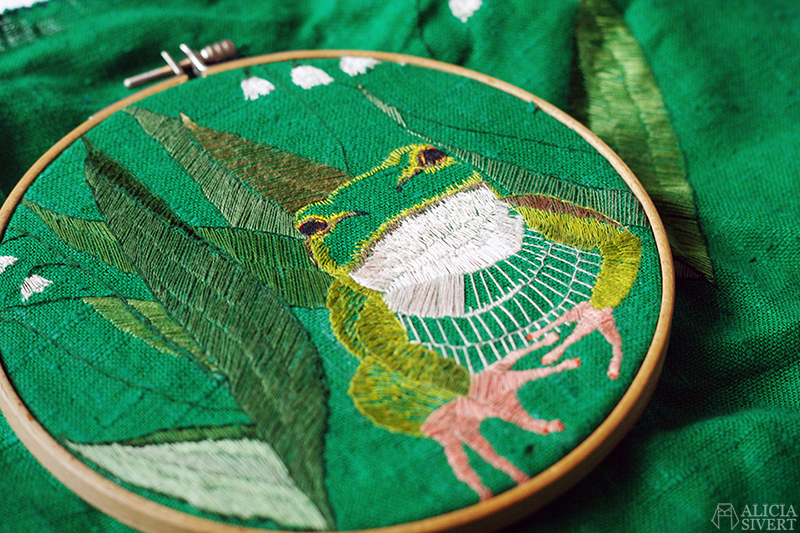 European tree frog, wip embroidery by Alicia Sivertsson.