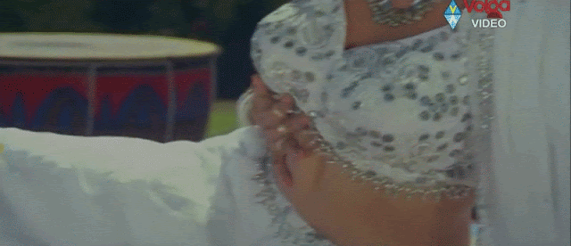 Indian Actress Nagma Hot Sexy GIF Images:Best Navel & Cleavage Showing Photos Ever