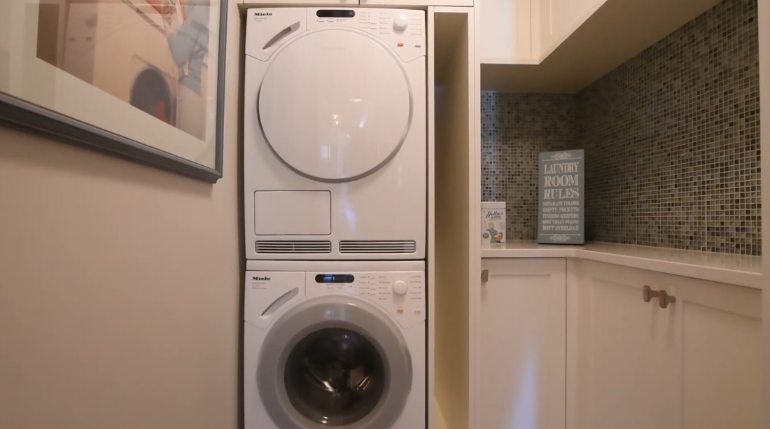 23 Interior Design Photos vs. Dallas Road, Victoria Luxury Condo Tour