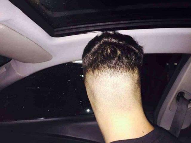 9 Model Potongan Rambut Nyentrik yang Bikin Pusat Perhatian 9 Model Potongan Rambut Nyentrik yang Bikin Pusat Perhatian