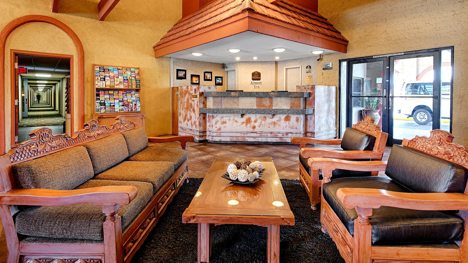 Hotel Near Phoenix Airport With Shuttle Trip to Airport