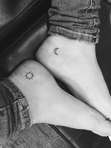O sol e a Lua Tornozelo Tatuagens
