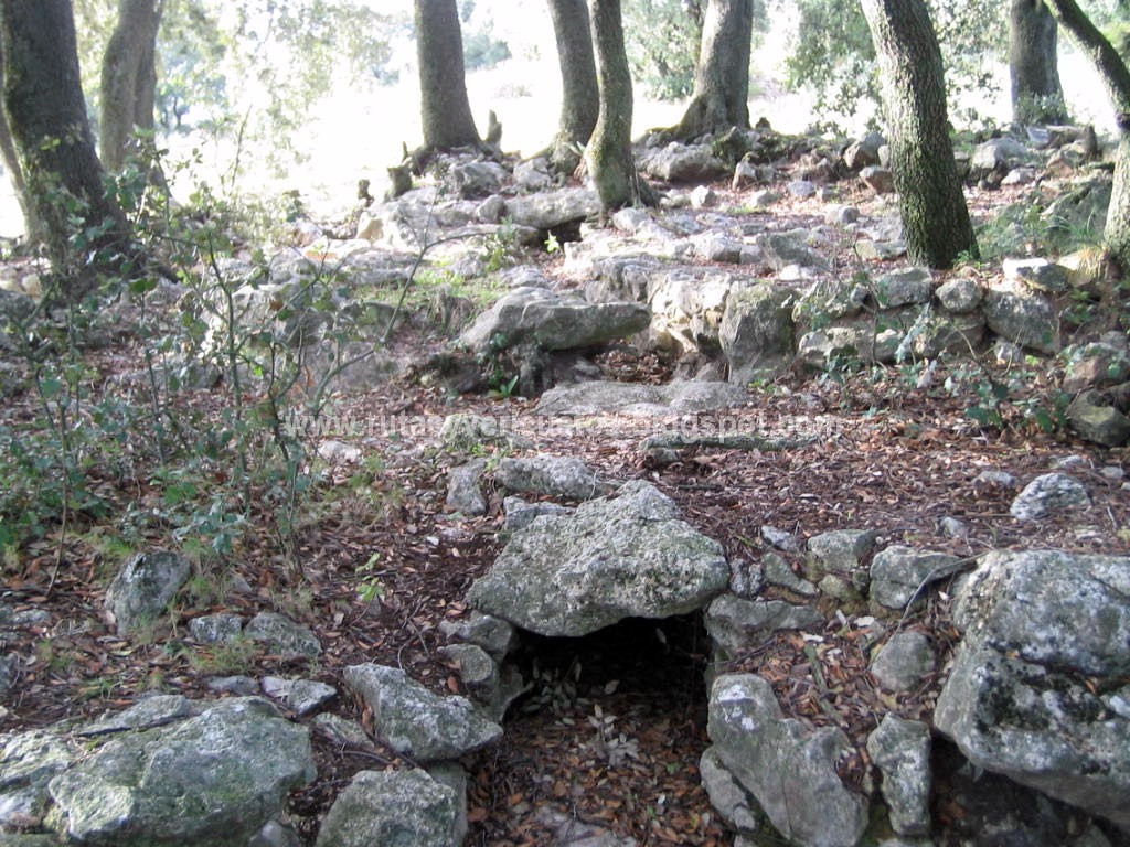 RUTAS Y VERICUETOS LA SERRETA