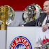 Uli Hoeness pede 2ª chance após sair da prisão e é eleito presidente do Bayern outra vez