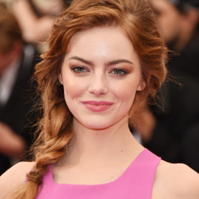 @InstaMag - Actress Emma Stone says her male co-stars willingly take pay cuts so that she can get equal salary. emma-stone-says-her-male-co-stars-take-pay-cuts-for-her