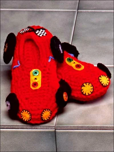 Free boys slipper crochet patterns Racing car slippers