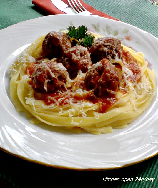 Chiftelute cu carne si spanac