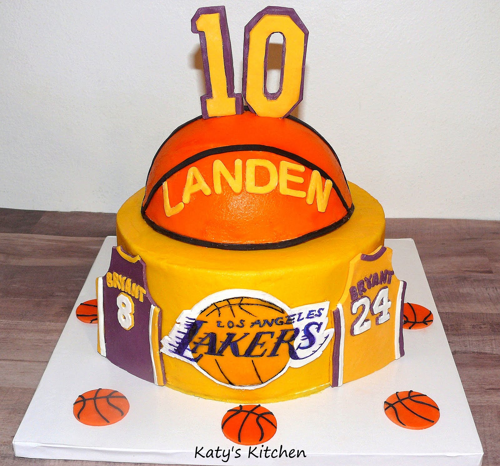 Katys Kitchen Lakers Basketball Cake 