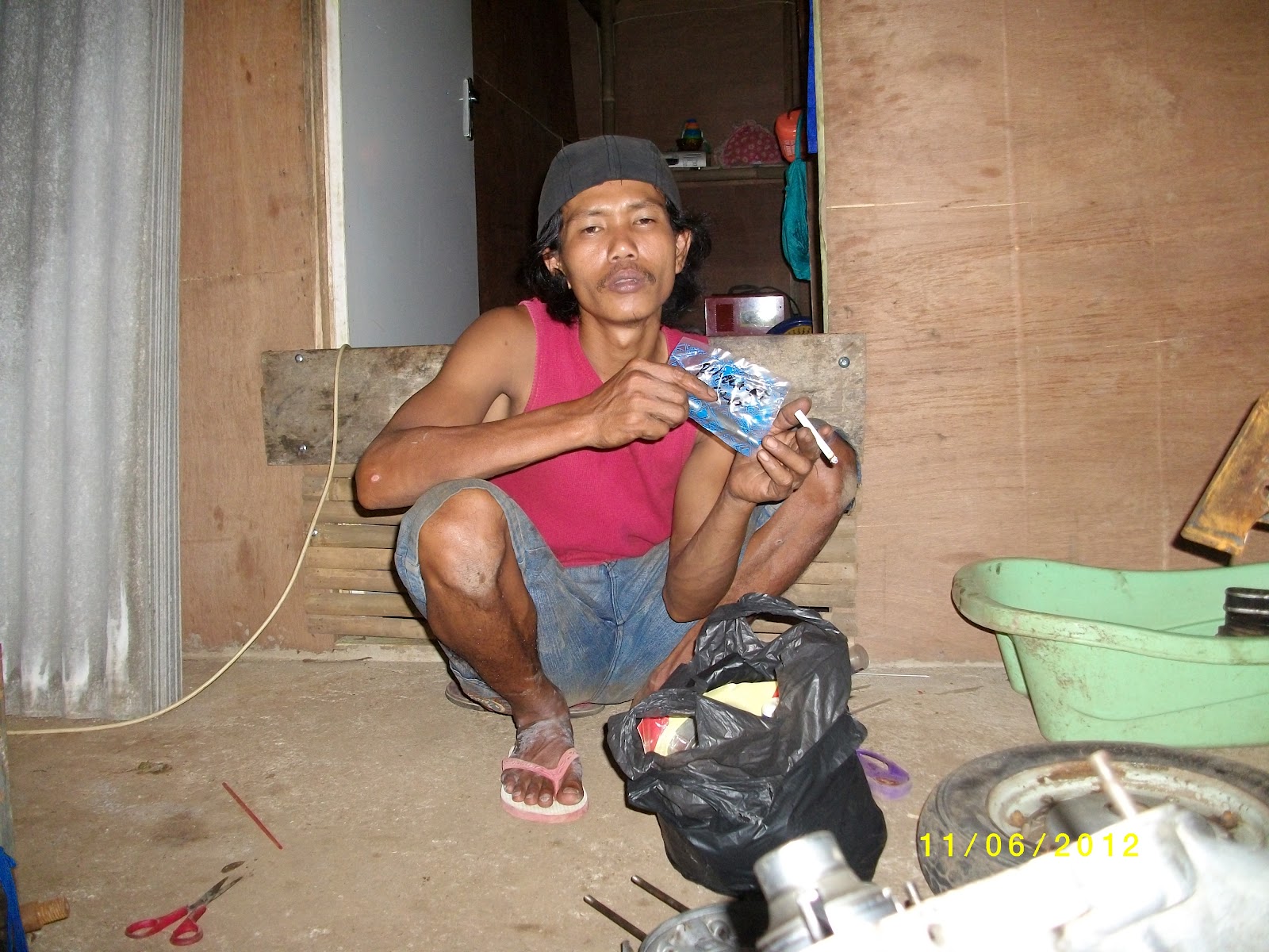 Scooter Vespa: Mengatasi Masalah Klaker As Roda Vespa