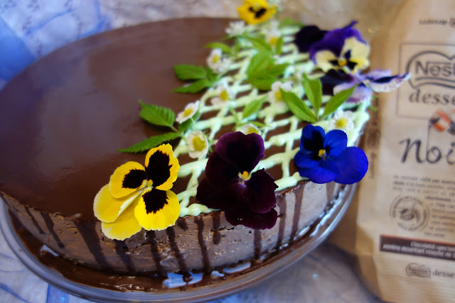 Tort "Profiterol in ciocolata"
