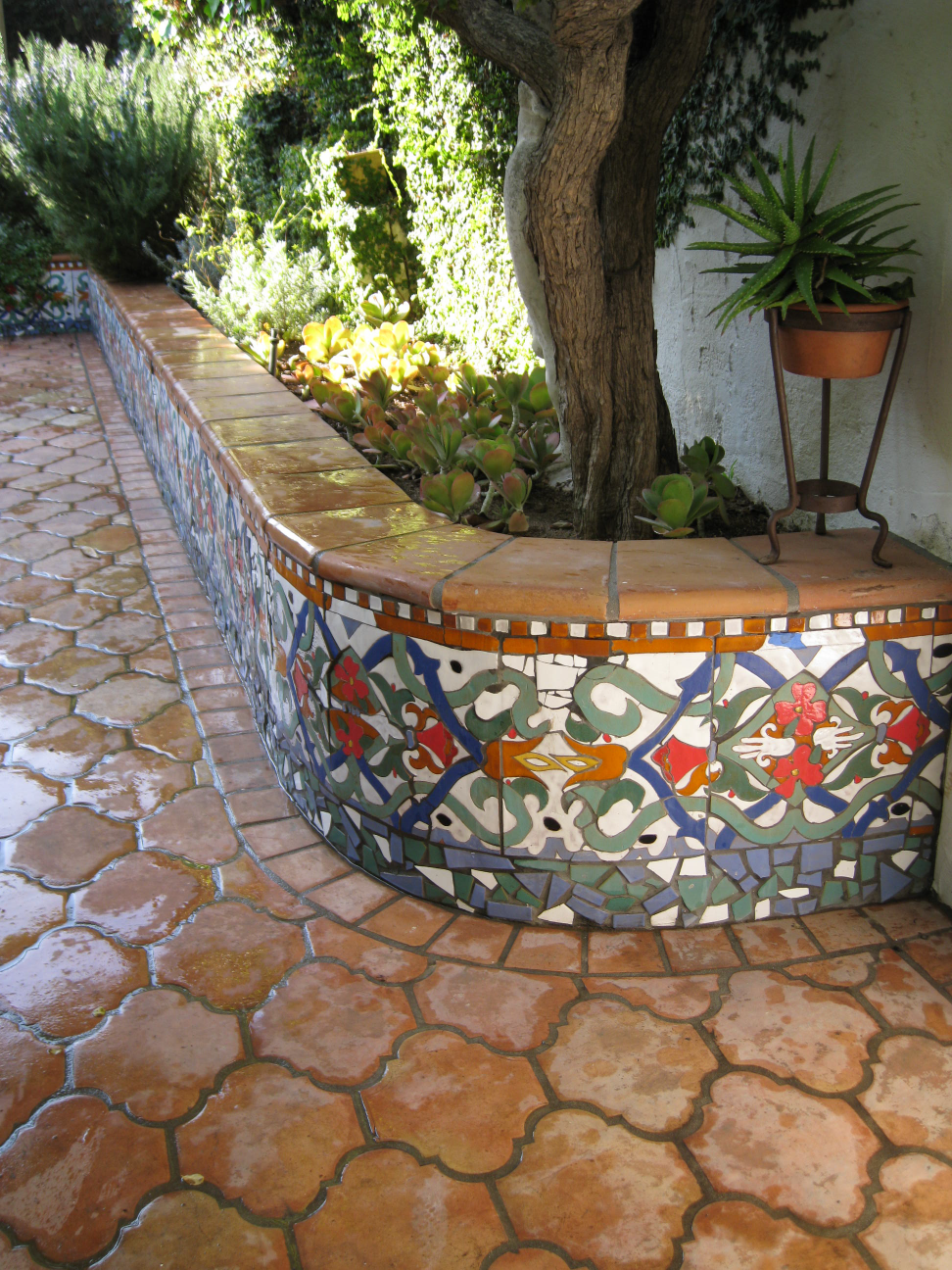 Casual Casa Lively hacienda tiles
