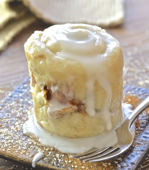 Easy Cinnamon Roll in a Mug Easy Cinnamon Roll in a Mug