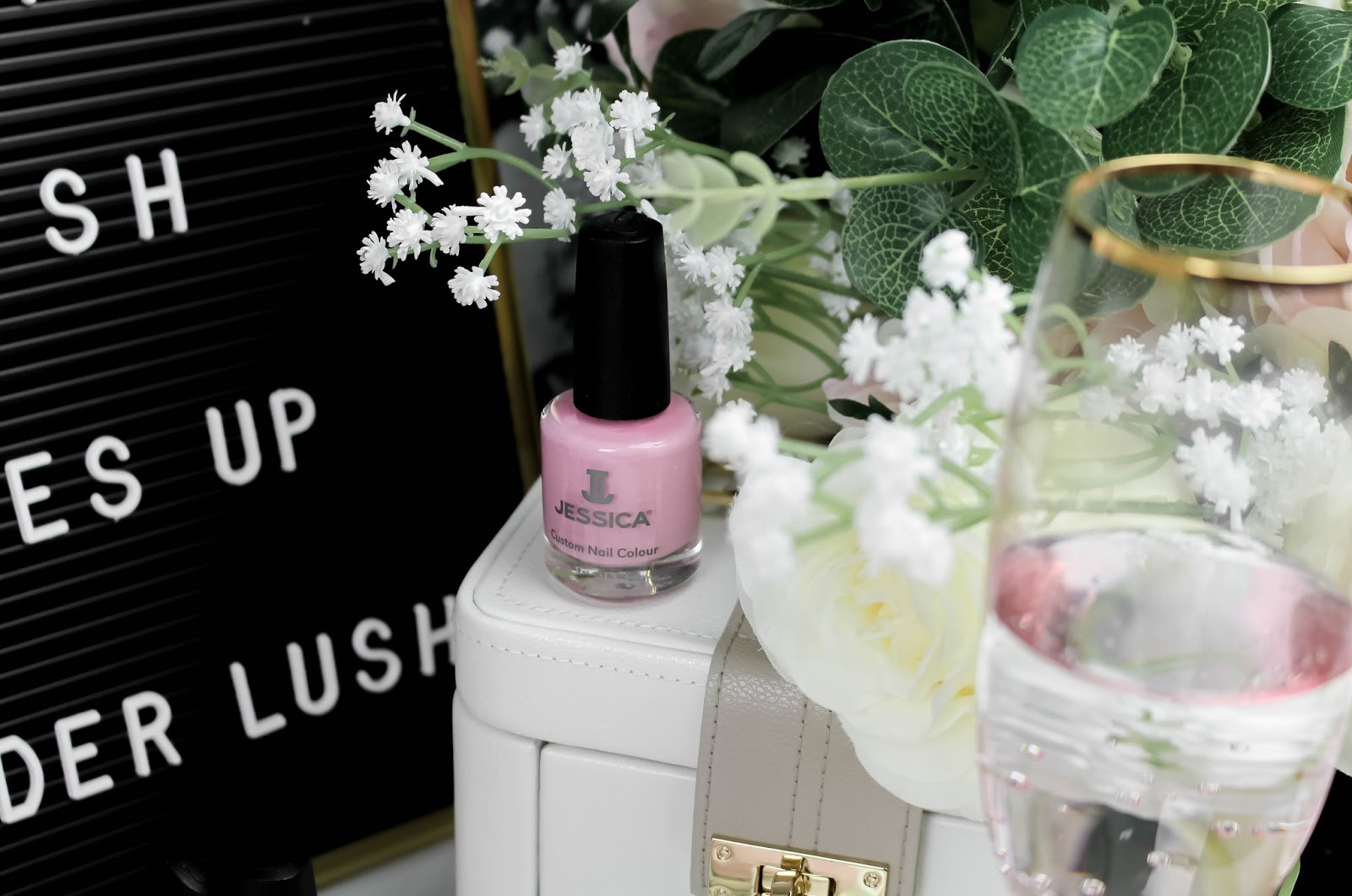Jessica Nails La Vie En Rose Jessica Nails La Vie en Rose Beauty Blogger Review