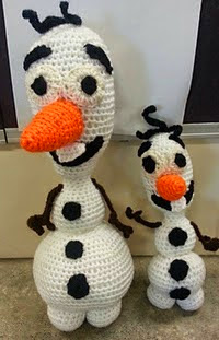 http://www.ravelry.com/patterns/library/olaf-the-large-inspired-by-frozen-35cm