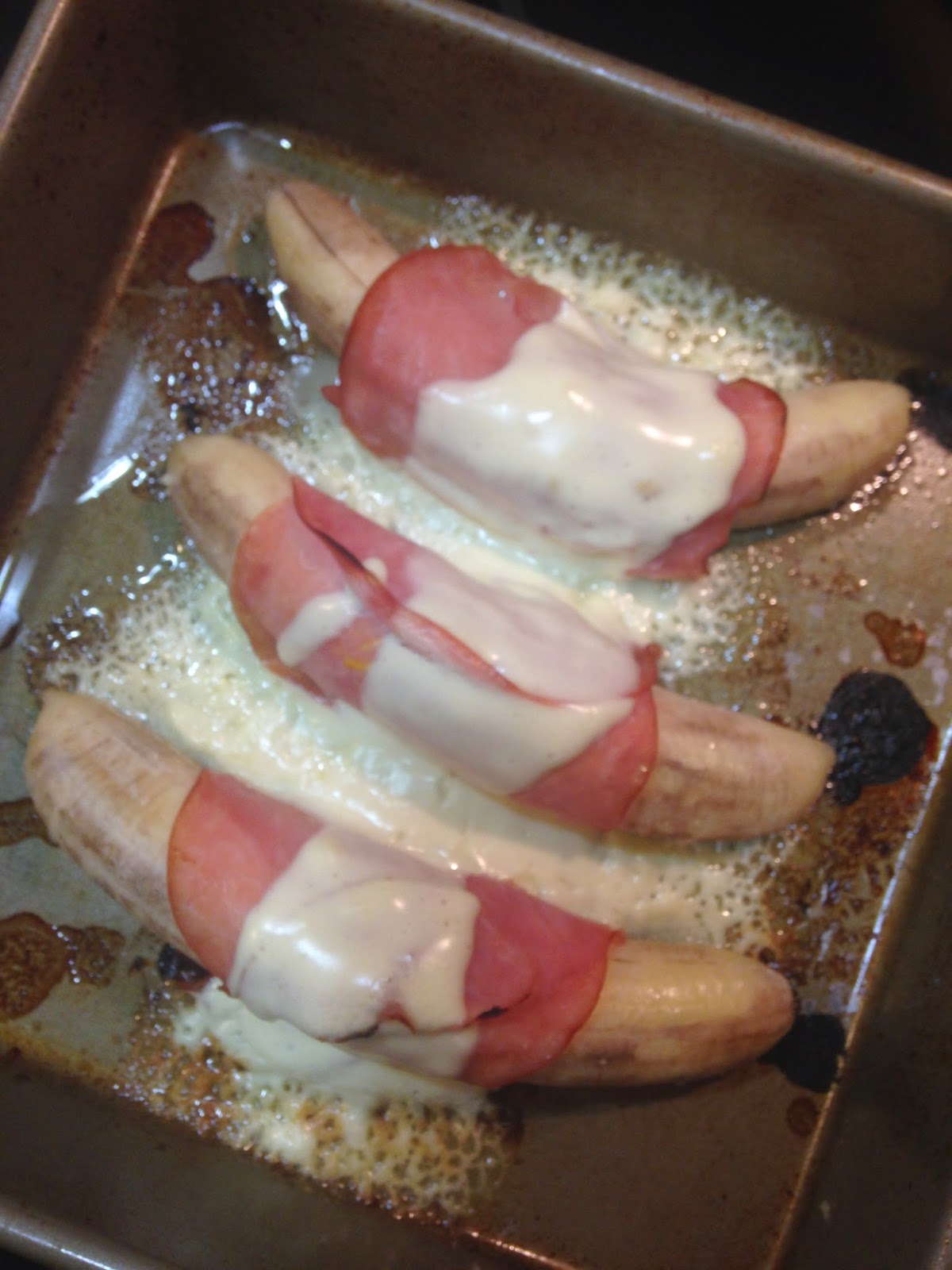 Dr. Bobb's Kitschen Ham and Bananas Hollandaise!