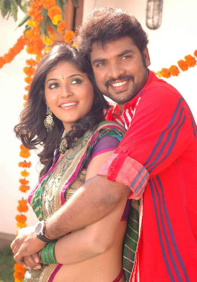 Kalakalappu Movie Stills - Wallwoods