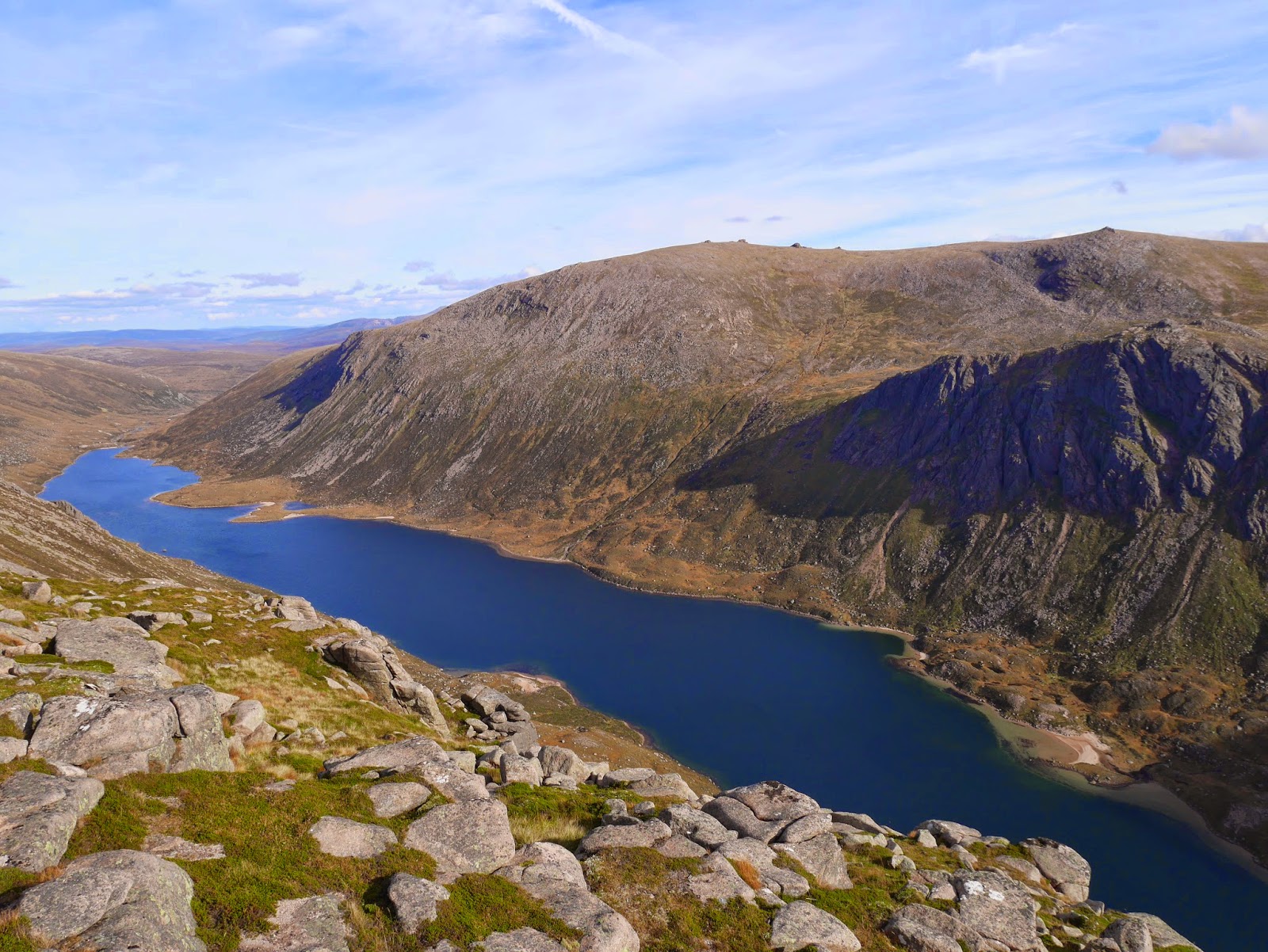 TARMACHAN MOUNTAINEERING: FIACAILL RIDGE, CAIRNGORMS