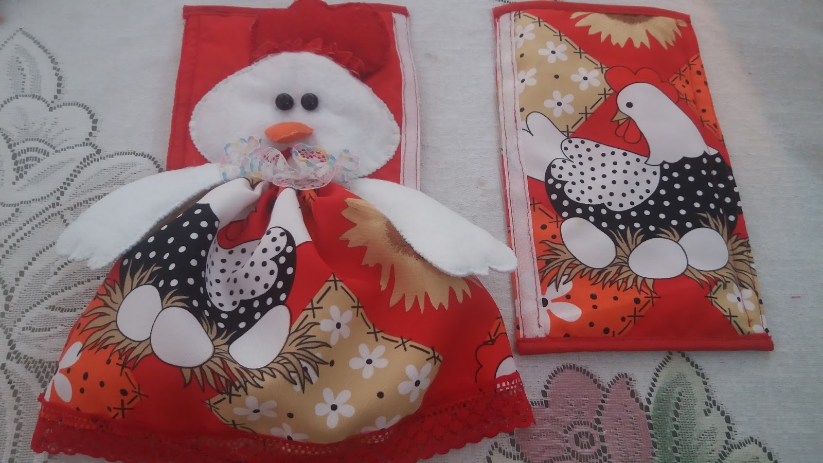 la nevera con motivos gallinas