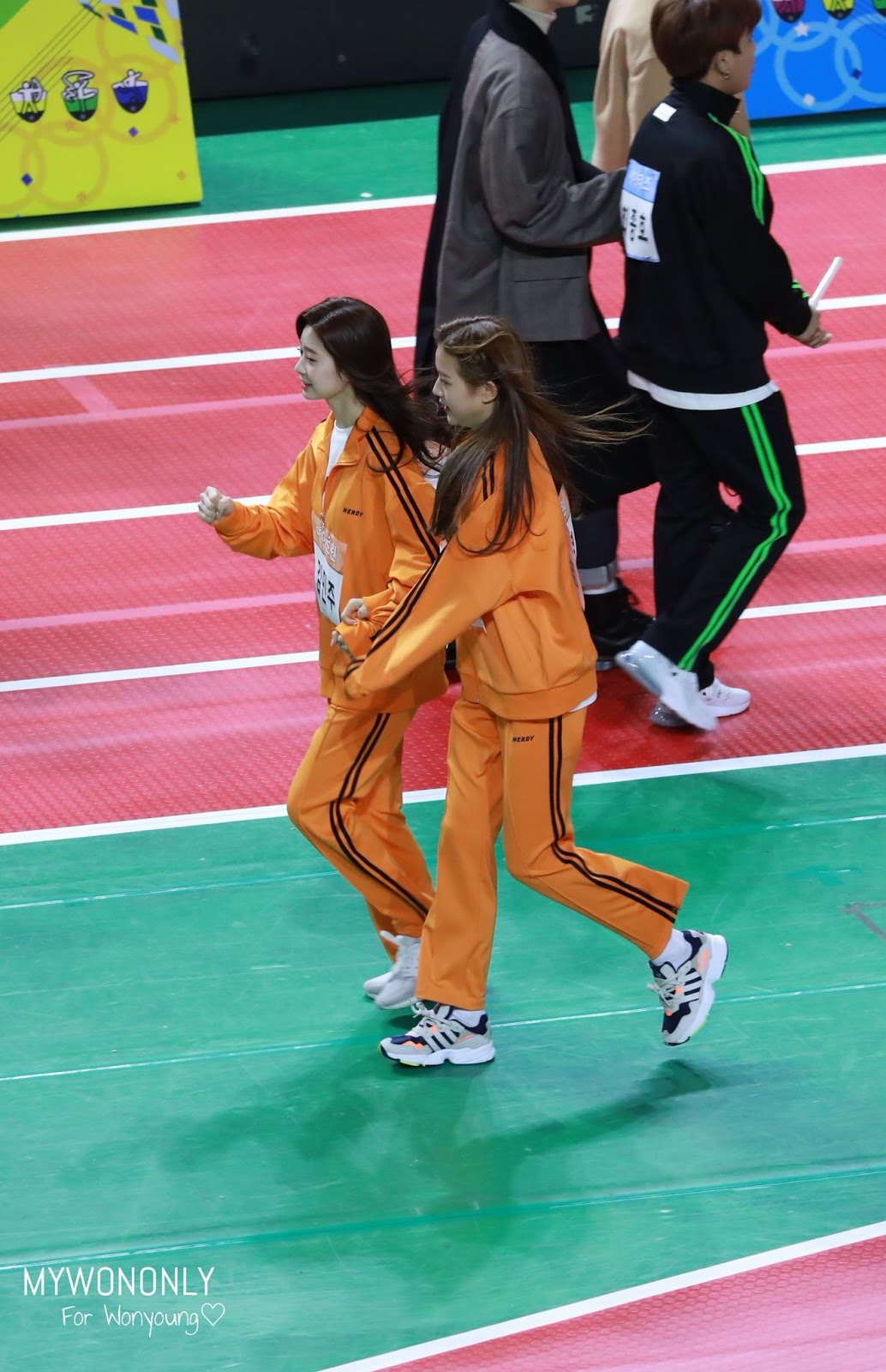 theqoo inserted image