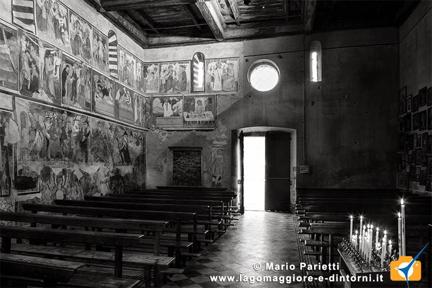 Chiesa di san Marcello a Paruzzaro: interno visto dall'abside Chiesa di san Marcello a Paruzzaro: interno visto dall'abside