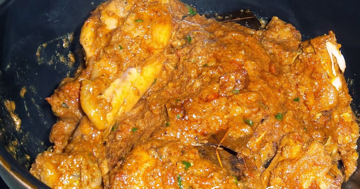Purely Pedestrian: Kombdi Rassa - a Maharashtrian style Chicken Curry