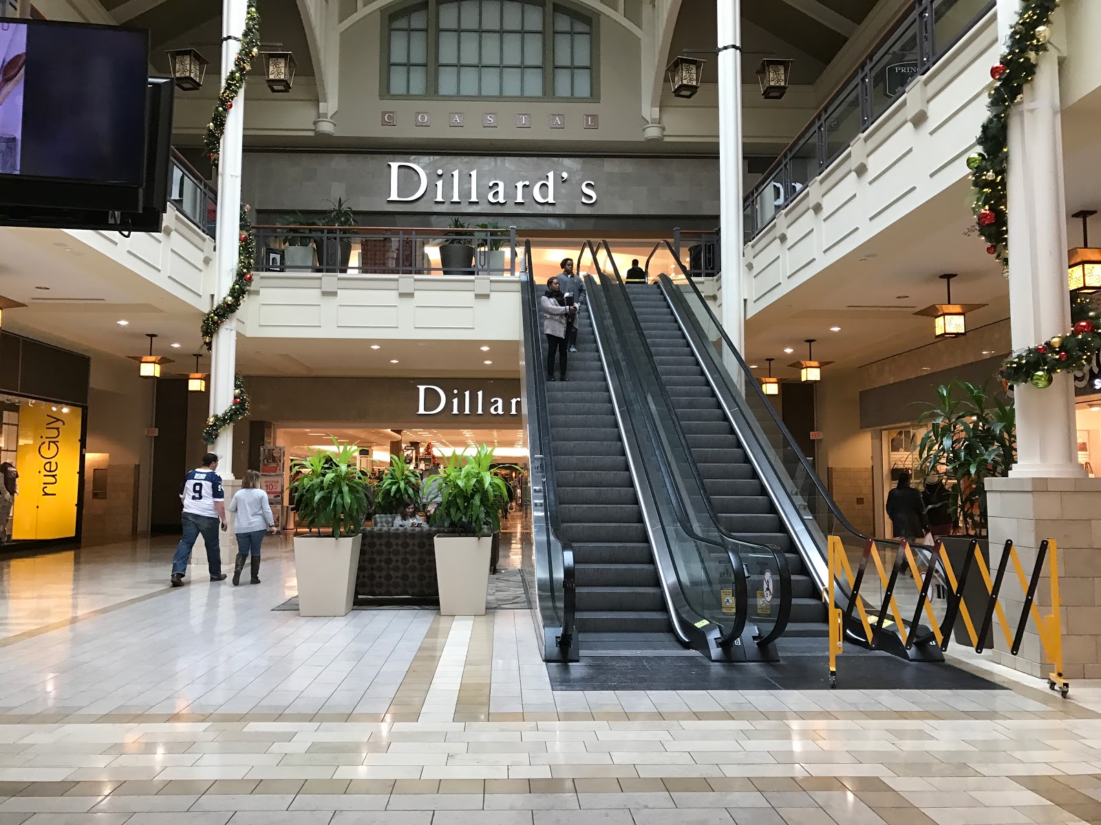 SkyMall : Retail History and Abandoned Airports: Mall of Georgia