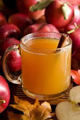 El vinagre de manzana es un fermento que contiene mùltiples usos.
